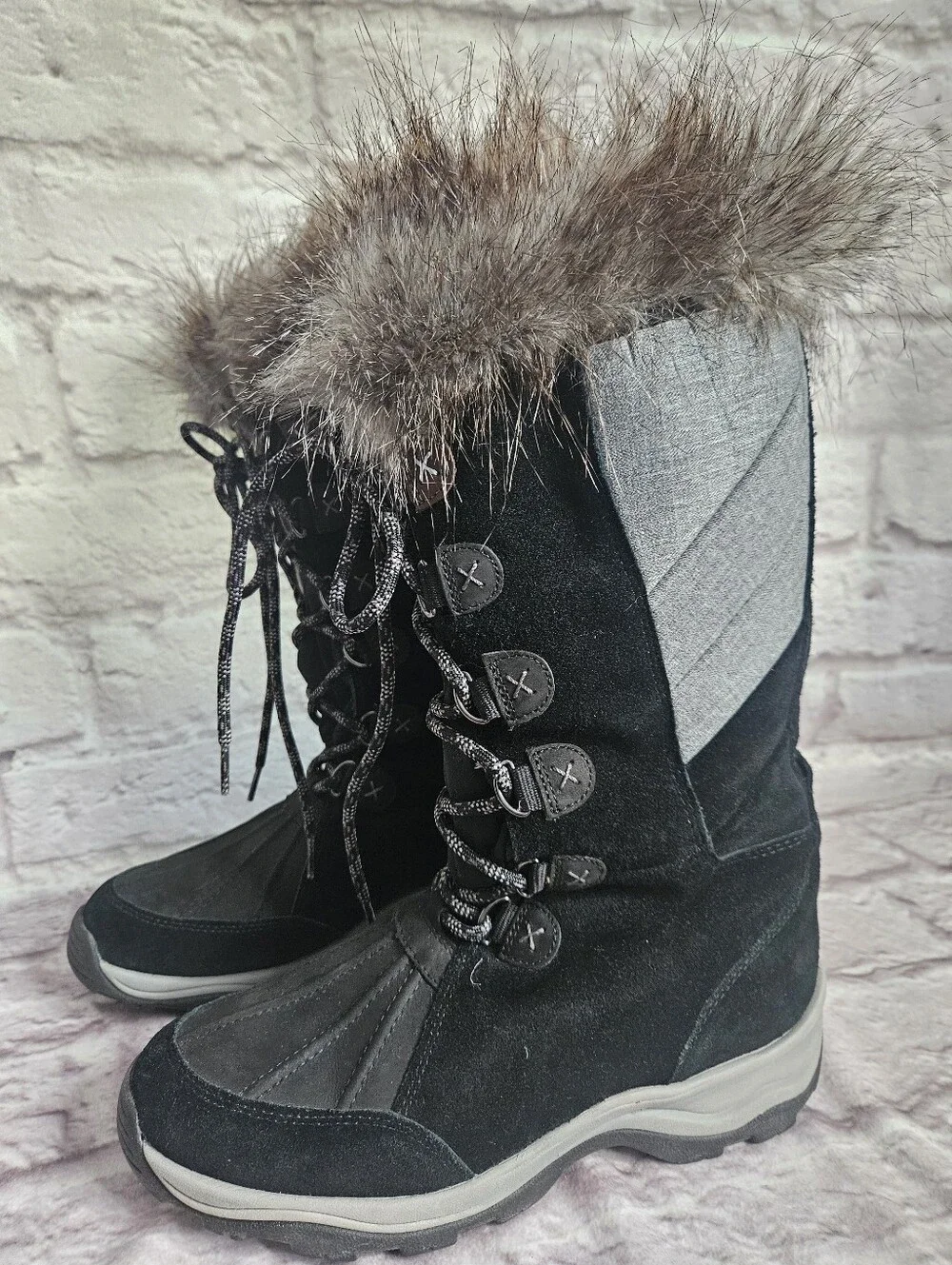 Clarks Winter Waterproof Size 9.5 Snow Boots Winter Waterproof